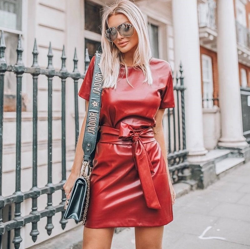 Неповторимое кожаное платье 2026: трендовые фасоны и модели нового сезона