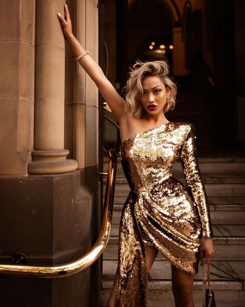 Красивые платья на Новый год 2027 — фото, новинки, тренды