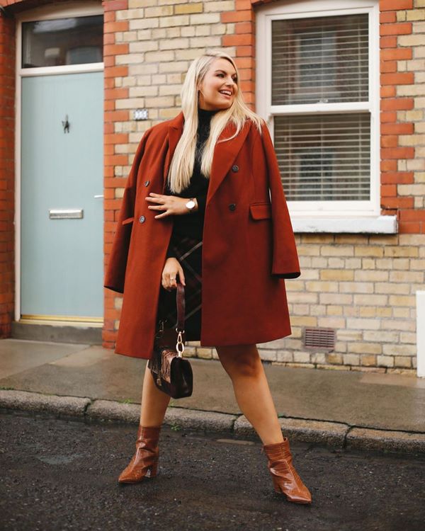 Новые фасоны верхней одежды весна 2026: топовые идеи на фото