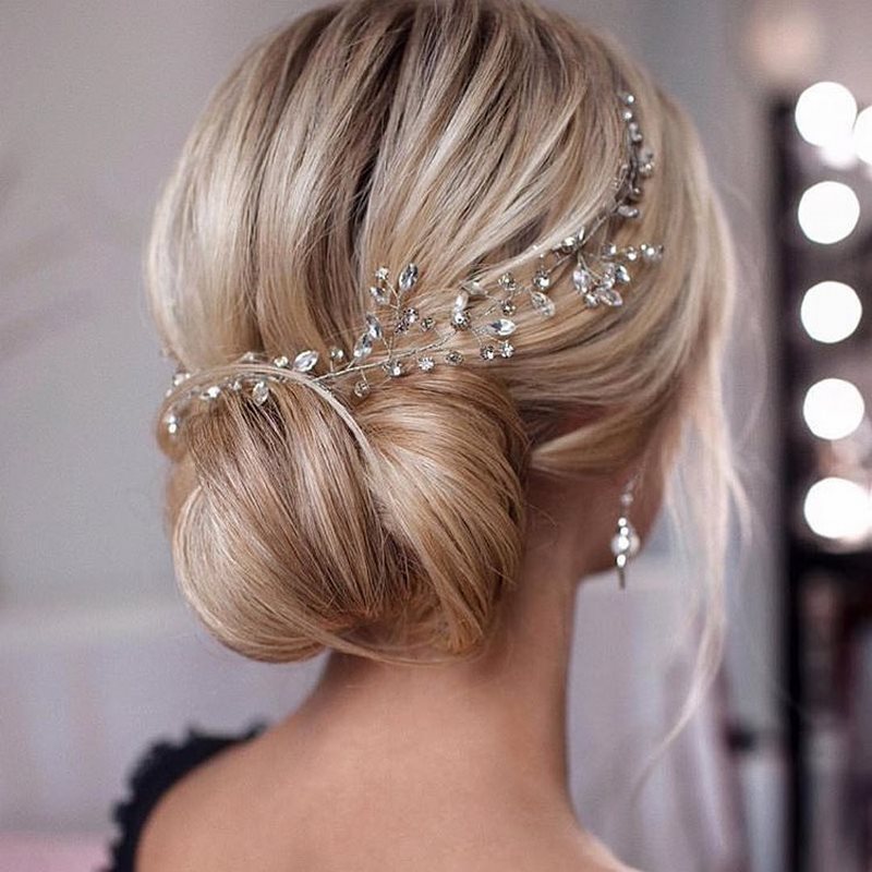 Идеальный выпускной образ: не пропусти красивейшие варианты выпускных причесок 2026 года!