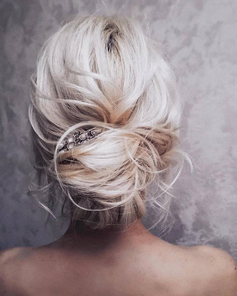 Идеальный выпускной образ: не пропусти красивейшие варианты выпускных причесок 2026 года!