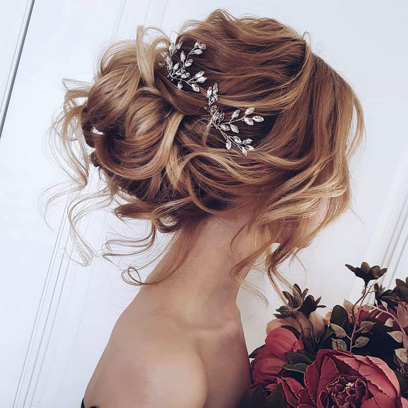 Идеальный выпускной образ: не пропусти красивейшие варианты выпускных причесок 2026 года!