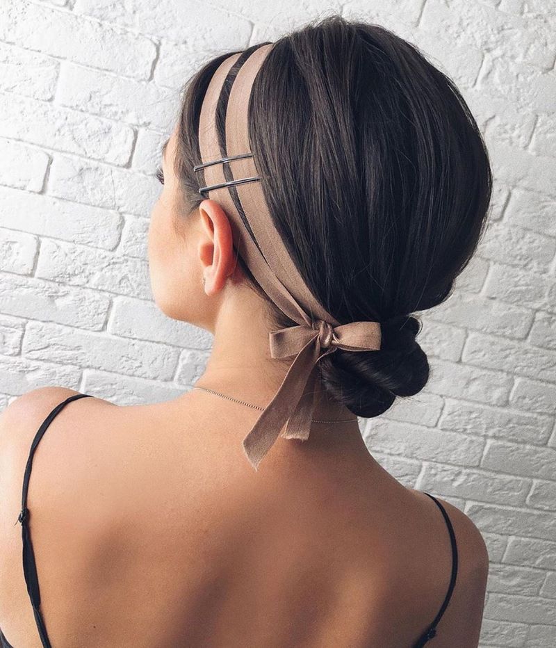 Идеальный выпускной образ: не пропусти красивейшие варианты выпускных причесок 2026 года!