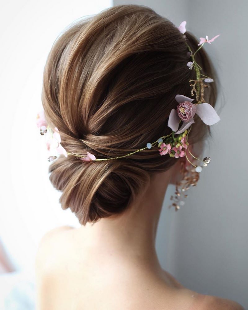 Идеальный выпускной образ: не пропусти красивейшие варианты выпускных причесок 2026 года!