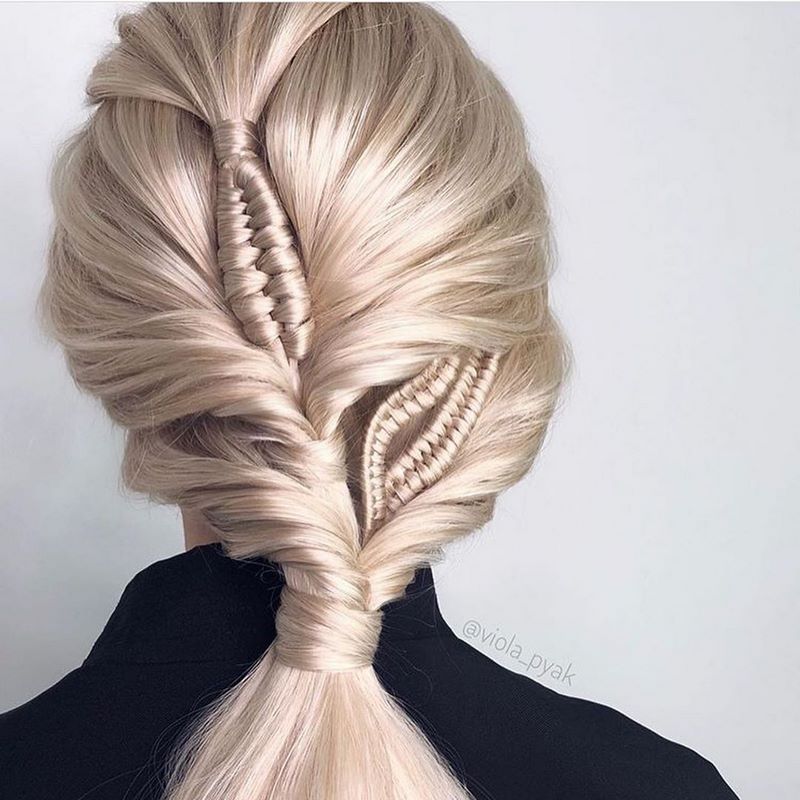 Идеальный выпускной образ: не пропусти красивейшие варианты выпускных причесок 2026 года!