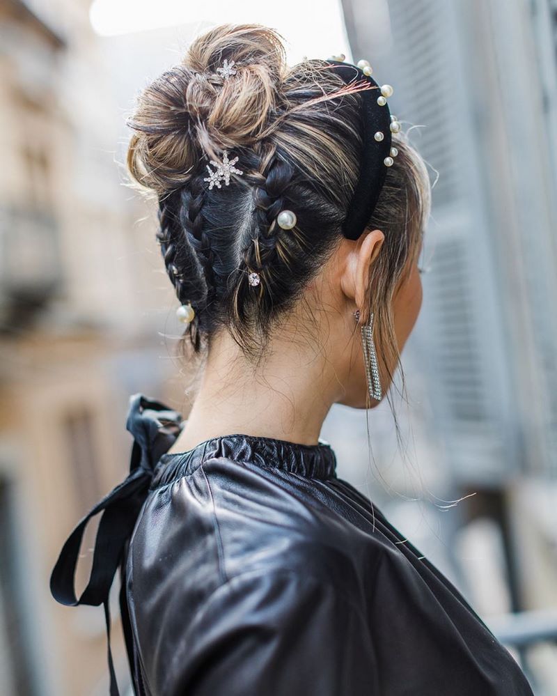 Идеальный выпускной образ: не пропусти красивейшие варианты выпускных причесок 2026 года!