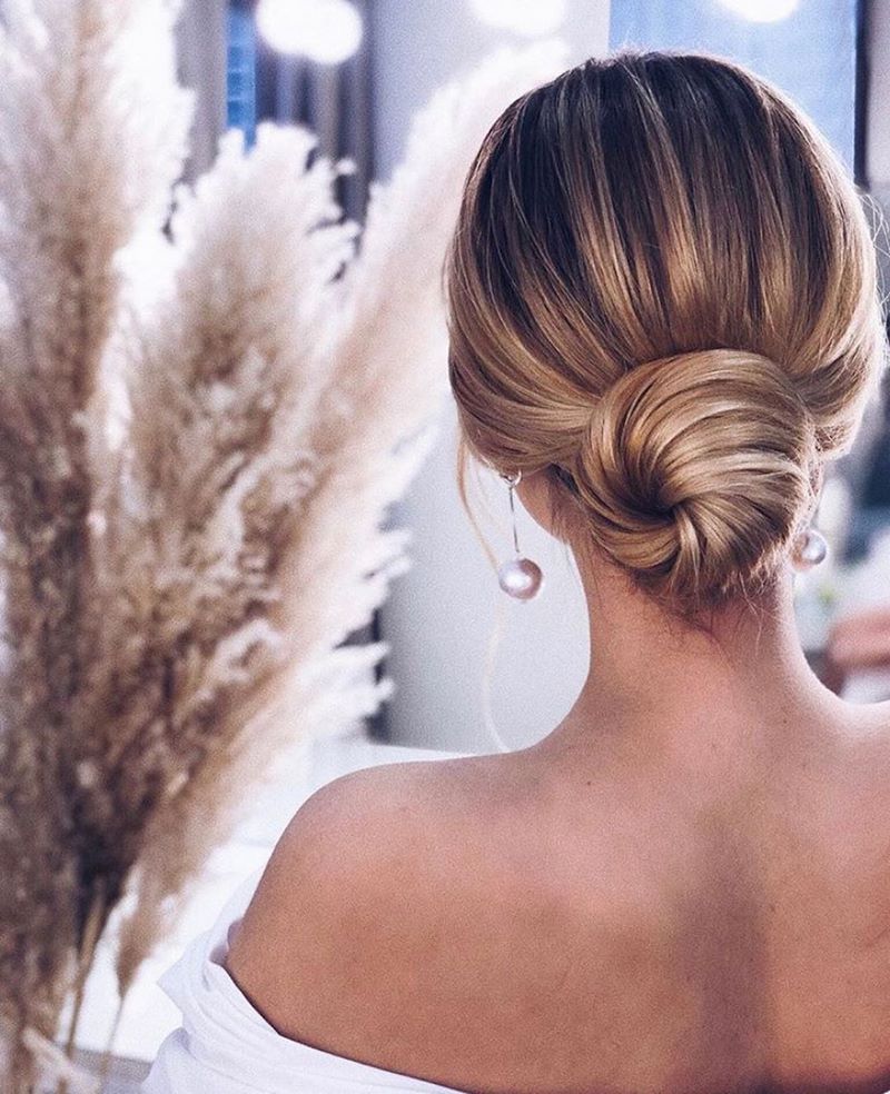 Идеальный выпускной образ: не пропусти красивейшие варианты выпускных причесок 2026 года!