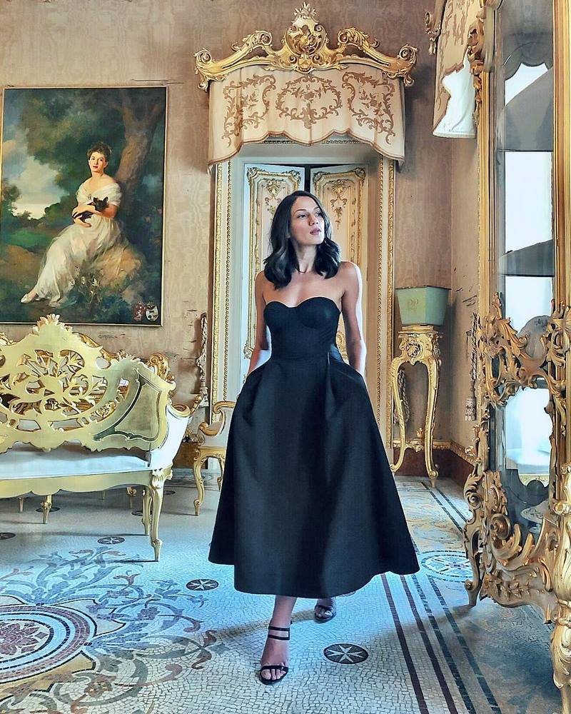 Великолепные модели выпускного платья 2026 – трендовые силуэты на фото