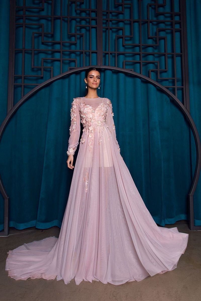 Великолепные модели выпускного платья 2026 – трендовые силуэты на фото