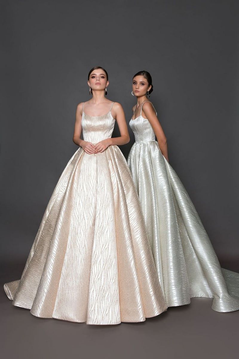 Великолепные модели выпускного платья 2026 – трендовые силуэты на фото