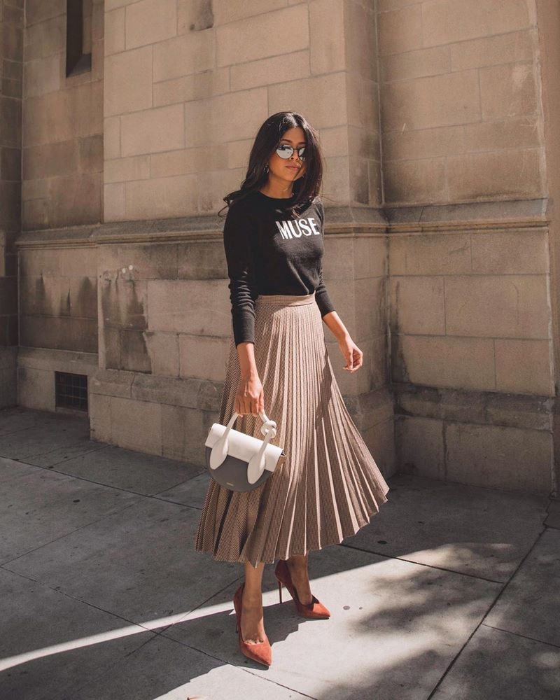 Топовые модели юбки на весну и лето 2026. Смотри новые фото, тренды и сочетания!