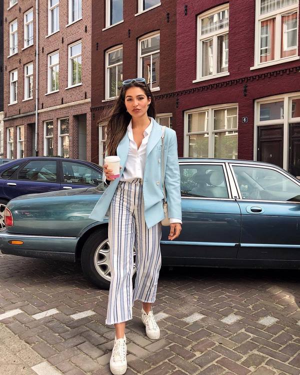 Женские брюки весна-лето 2026. Самые красивые образы и тренды сезона