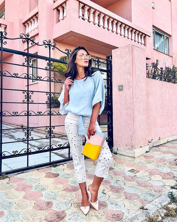 Женские брюки весна-лето 2026. Самые красивые образы и тренды сезона