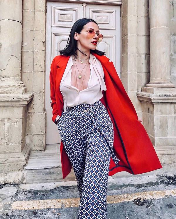 Женские брюки весна-лето 2026. Самые красивые образы и тренды сезона