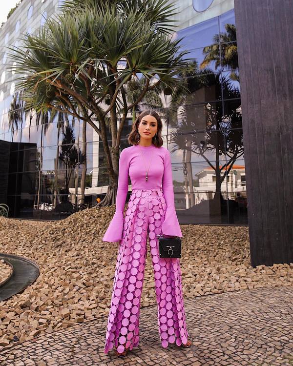 Женские брюки весна-лето 2026. Самые красивые образы и тренды сезона