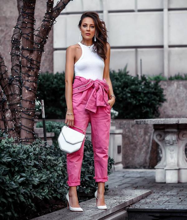Женские брюки весна-лето 2026. Самые красивые образы и тренды сезона