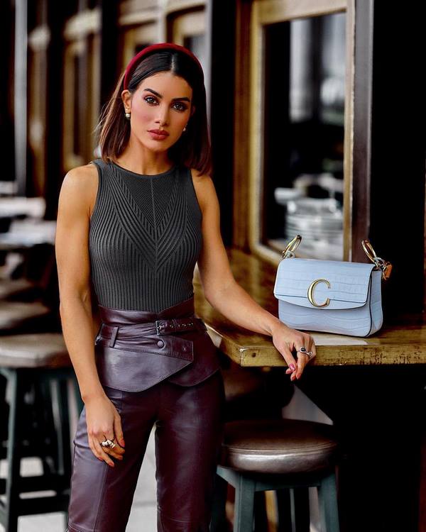 Женские брюки весна-лето 2026. Самые красивые образы и тренды сезона