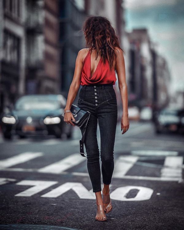 Женские брюки весна-лето 2026. Самые красивые образы и тренды сезона