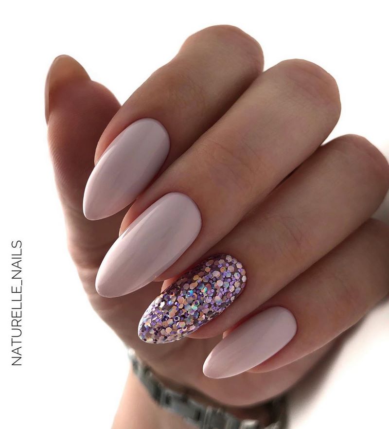 Тренды маникюра на выпускной 2026: красивые новинки и топовые дизайны