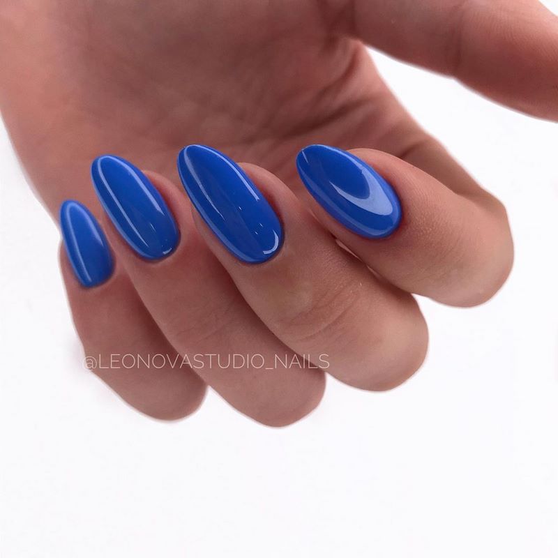 Тренды маникюра на выпускной 2026: красивые новинки и топовые дизайны