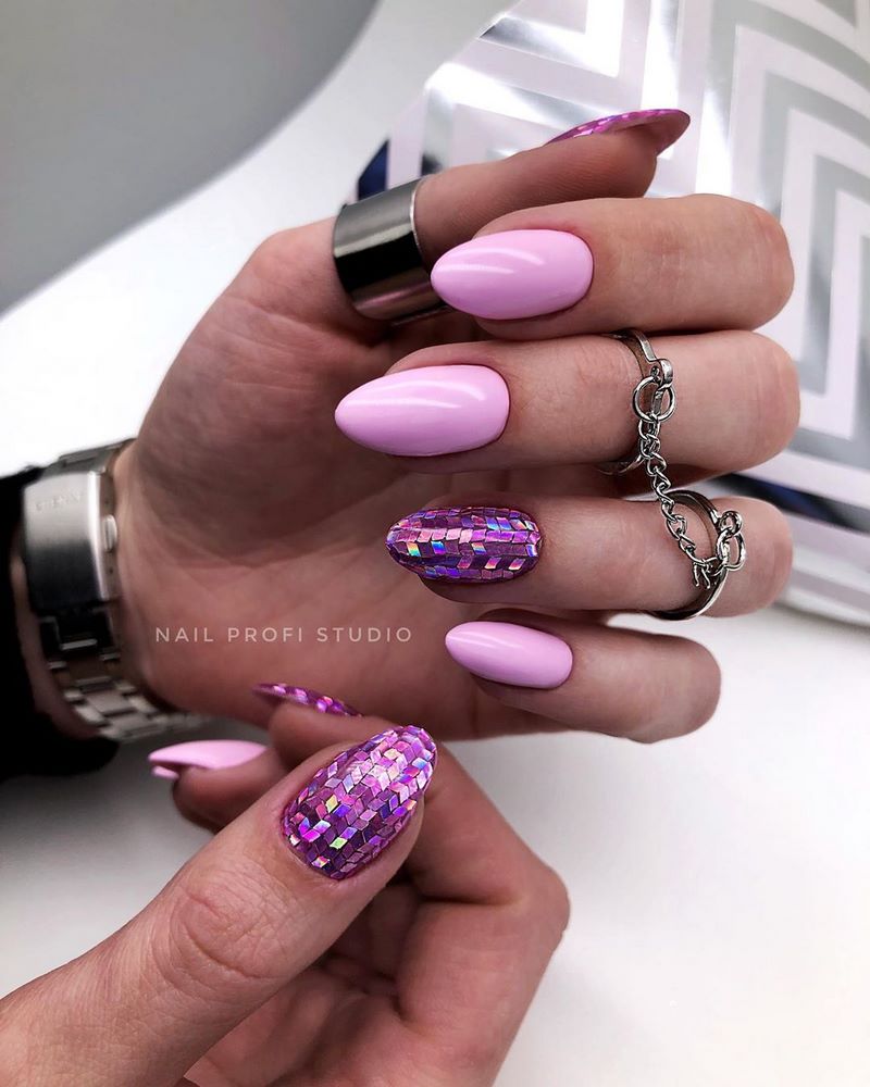Тренды маникюра на выпускной 2026: красивые новинки и топовые дизайны