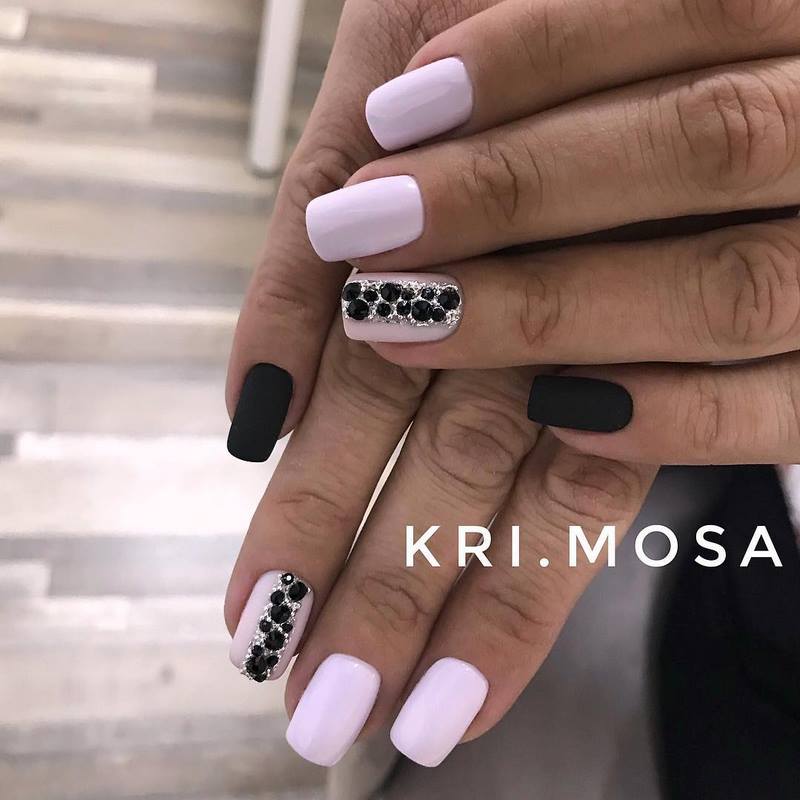 Тренды маникюра на выпускной 2026: красивые новинки и топовые дизайны