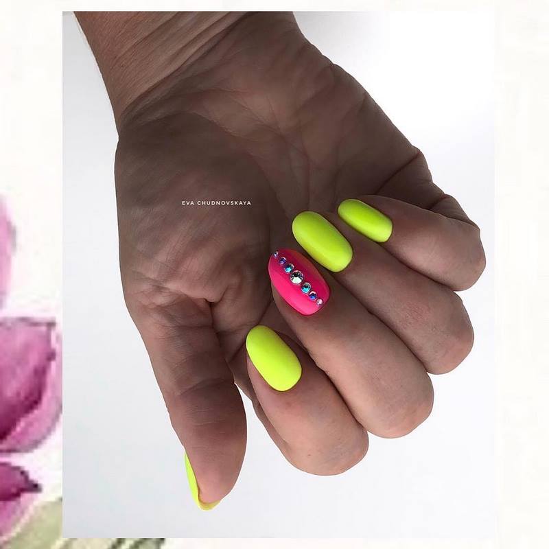 Не пропусти главные тренды лета: 10 новых стилей в летнем маникюре 2026!