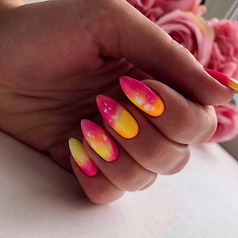 Не пропусти главные тренды лета: 10 новых стилей в летнем маникюре 2026!