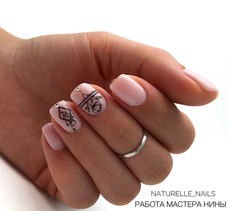 Не пропусти главные тренды лета: 10 новых стилей в летнем маникюре 2026!