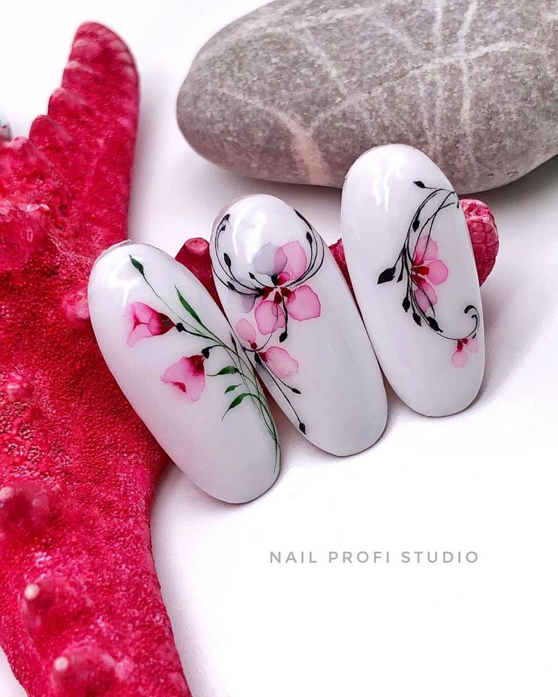 Не пропусти главные тренды лета: 10 новых стилей в летнем маникюре 2026!