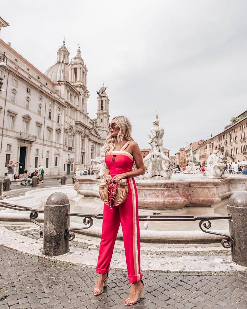 Великолепные комбинезоны на лето 2026: лучшие образы и стили