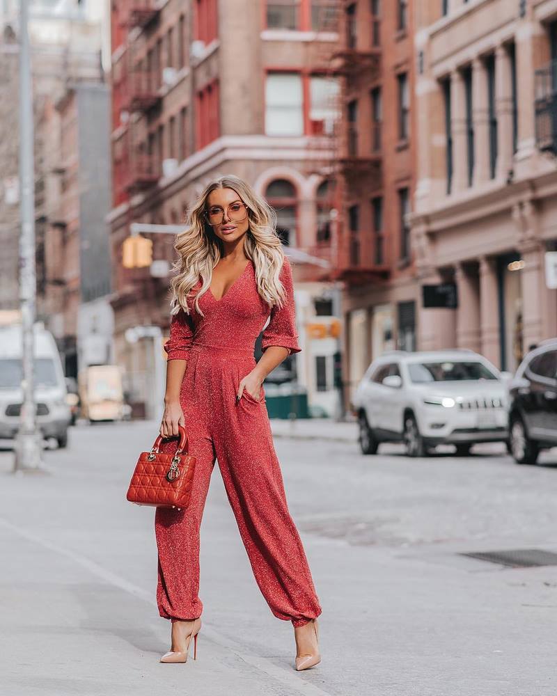 Великолепные комбинезоны на лето 2026: лучшие образы и стили