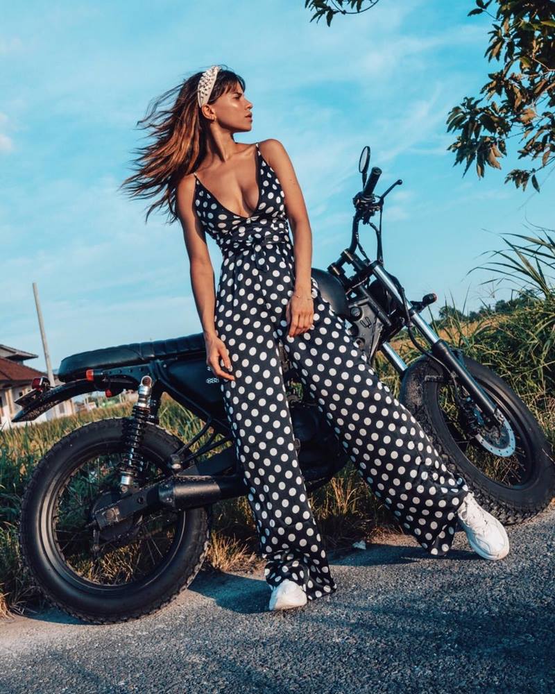 Великолепные комбинезоны на лето 2026: лучшие образы и стили