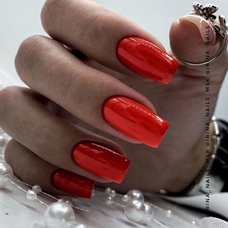 Обворожительные красные ногти 2026 – топовые техники и примеры дизайна