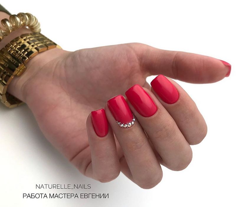 Обворожительные красные ногти 2026 – топовые техники и примеры дизайна