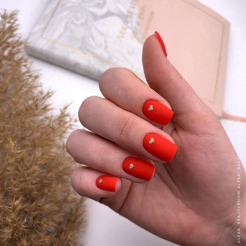 Обворожительные красные ногти 2026 – топовые техники и примеры дизайна