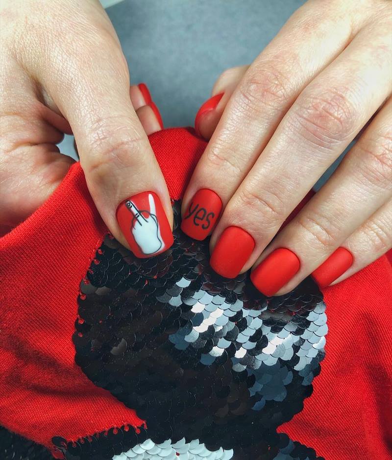 Обворожительные красные ногти 2026 – топовые техники и примеры дизайна
