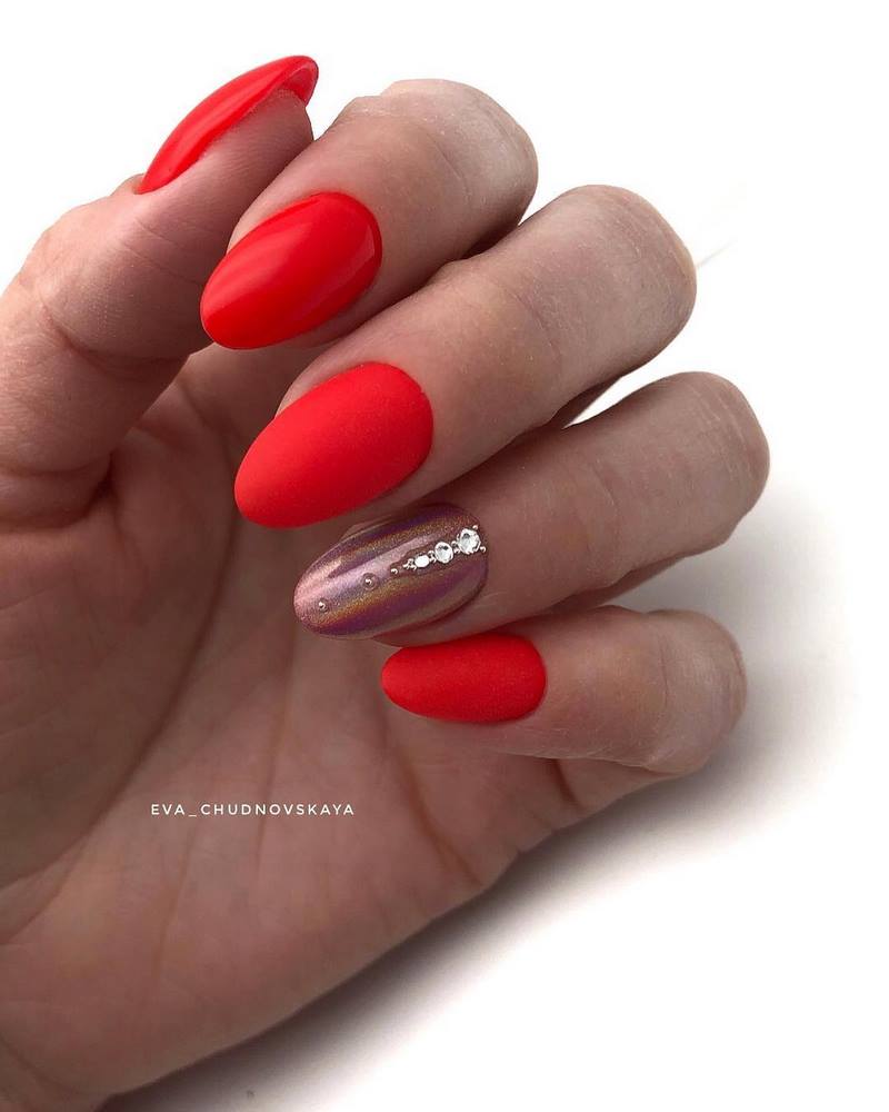 Обворожительные красные ногти 2026 – топовые техники и примеры дизайна