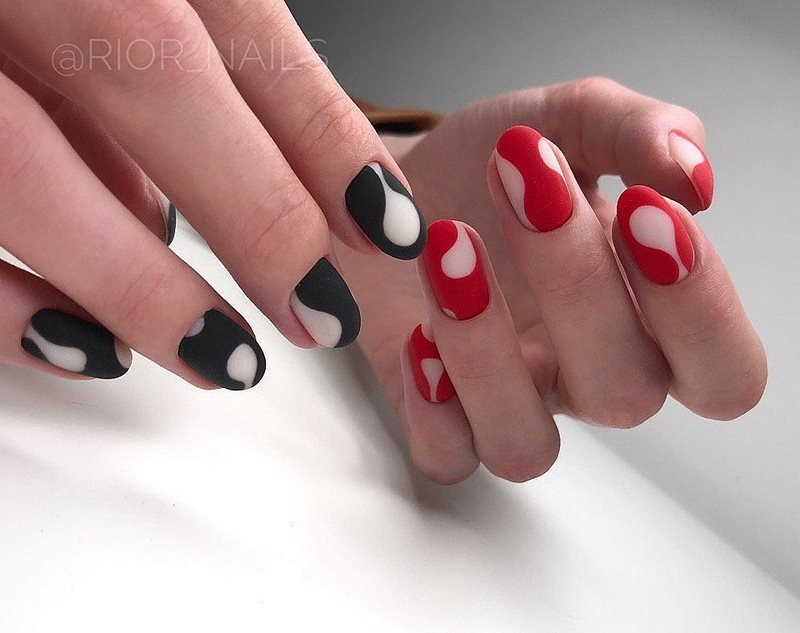 Обворожительные красные ногти 2026 – топовые техники и примеры дизайна