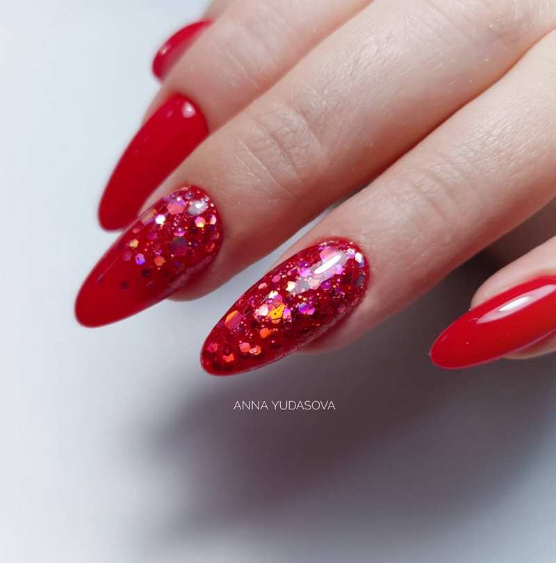 Обворожительные красные ногти 2026 – топовые техники и примеры дизайна