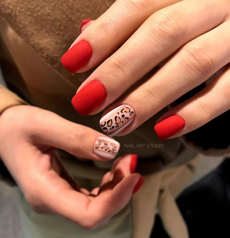 Обворожительные красные ногти 2026 – топовые техники и примеры дизайна