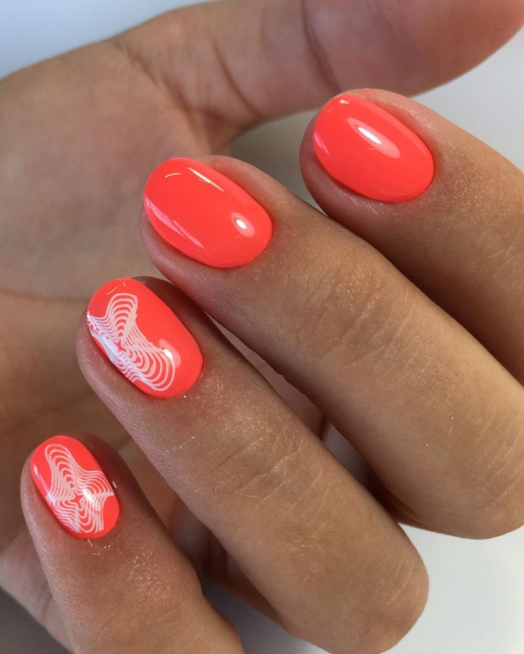 Стильный стемпинг маникюр 2026 – новые идеи дизайна