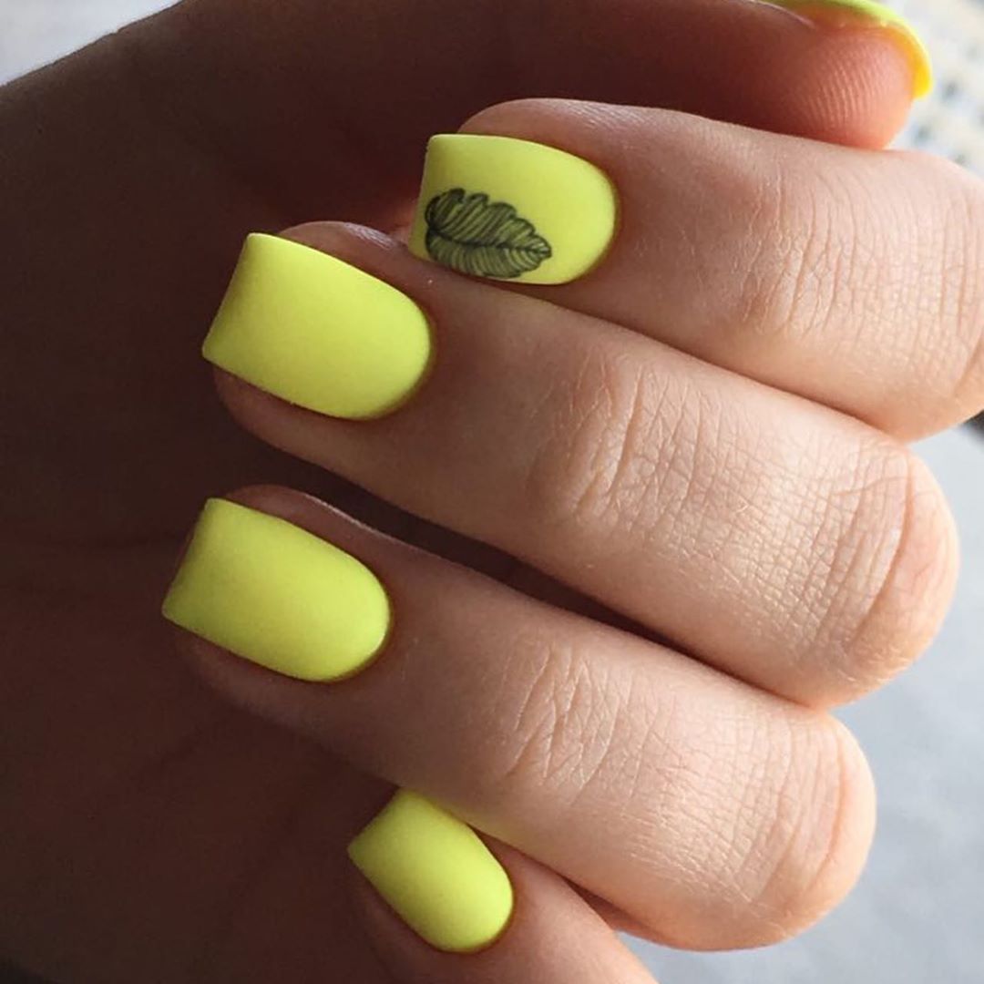 Стильный стемпинг маникюр 2026 – новые идеи дизайна