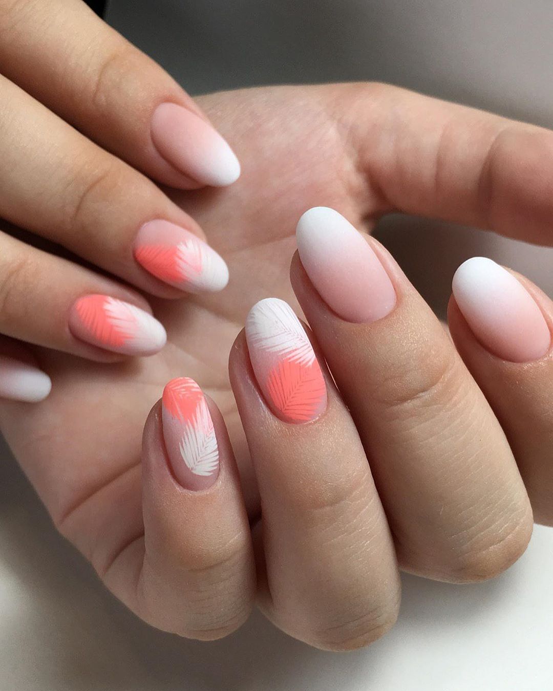 Стильный стемпинг маникюр 2026 – новые идеи дизайна