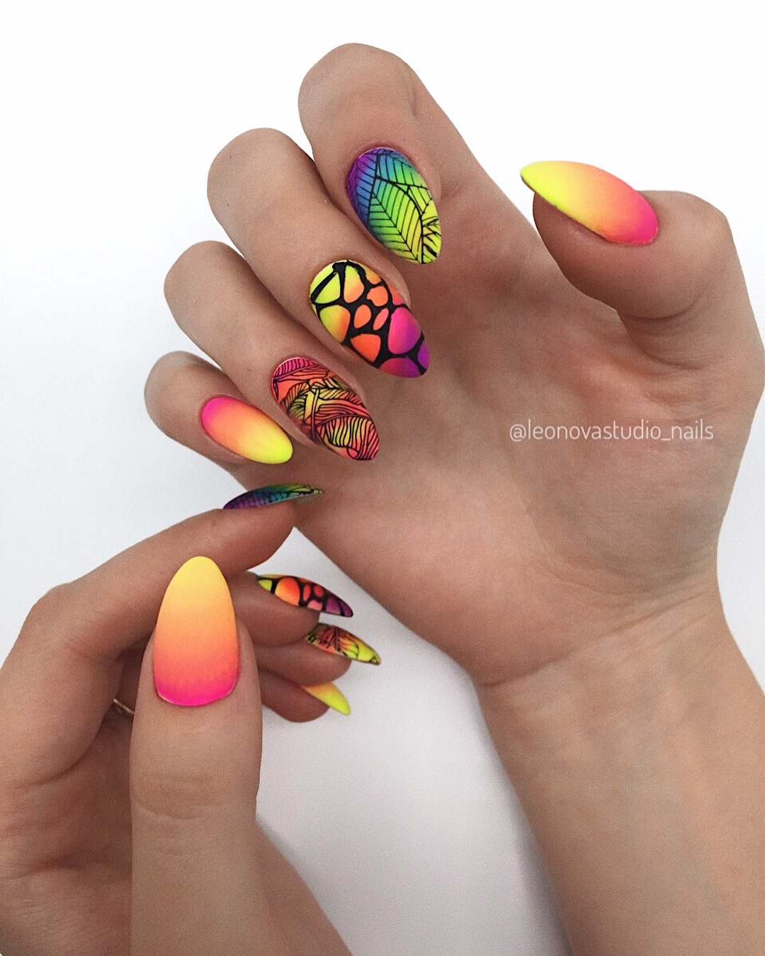 Стильный стемпинг маникюр 2026 – новые идеи дизайна