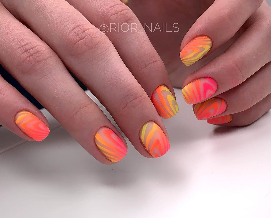 Стильный стемпинг маникюр 2026 – новые идеи дизайна