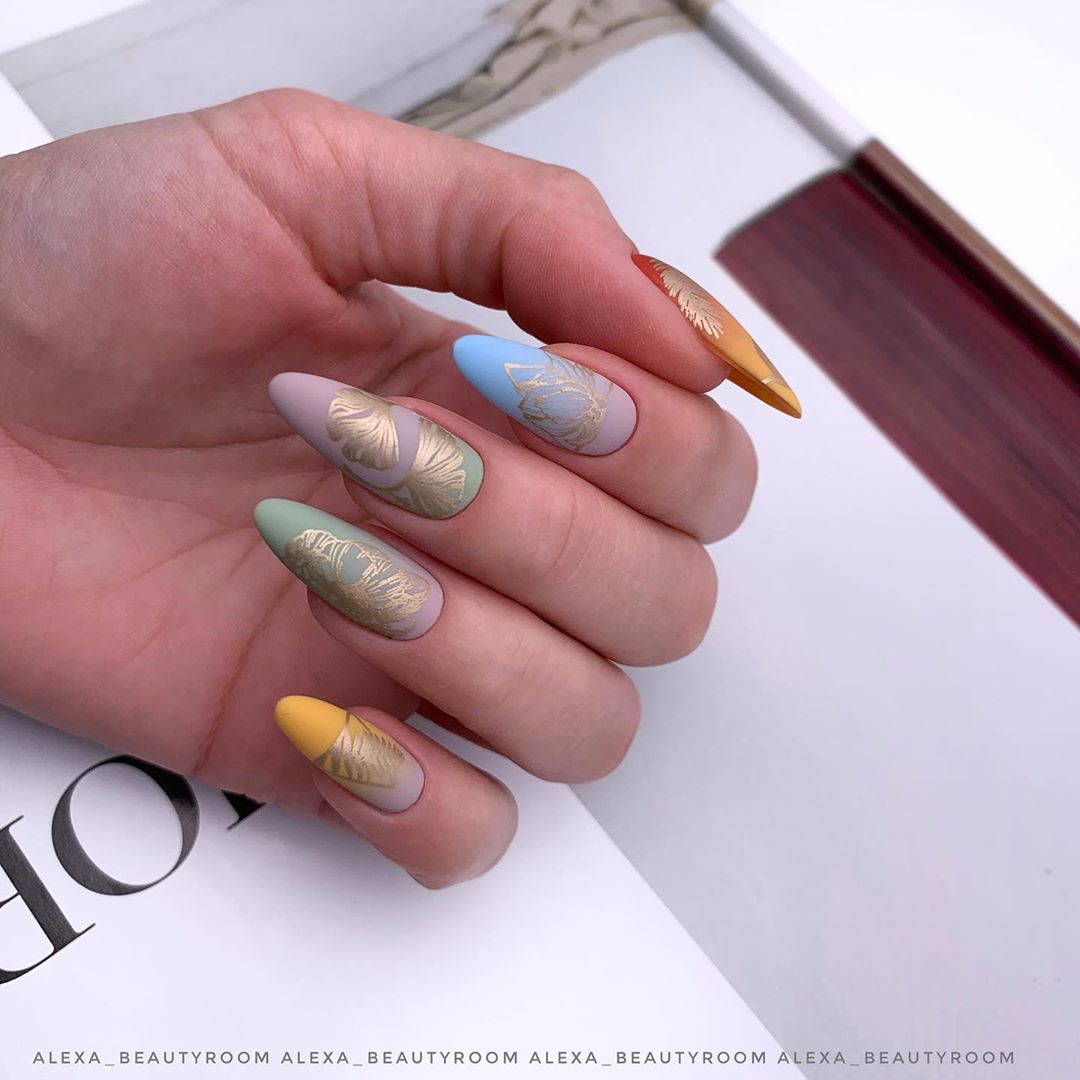 Стильный стемпинг маникюр 2026 – новые идеи дизайна