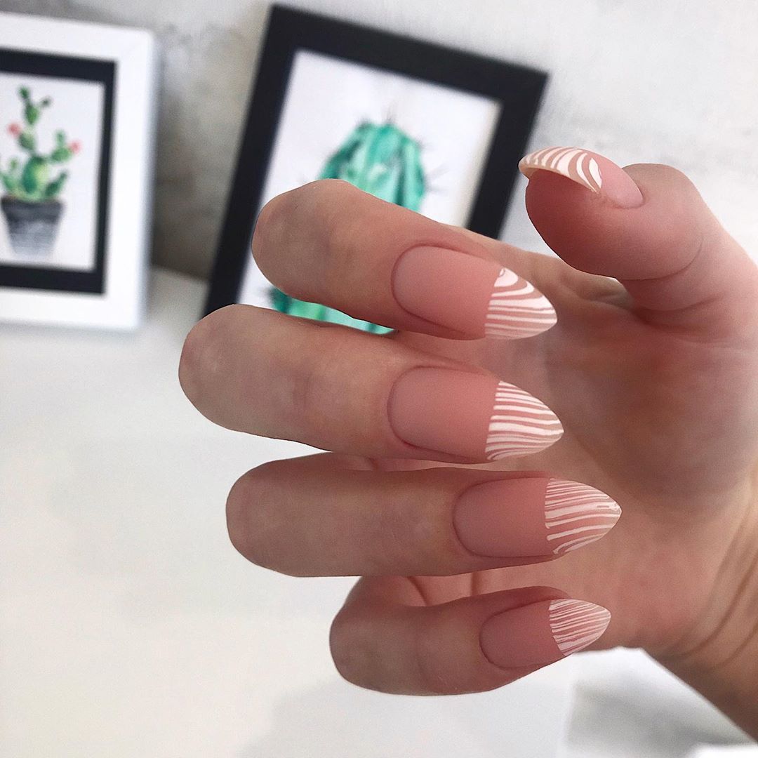 Стильный стемпинг маникюр 2026 – новые идеи дизайна