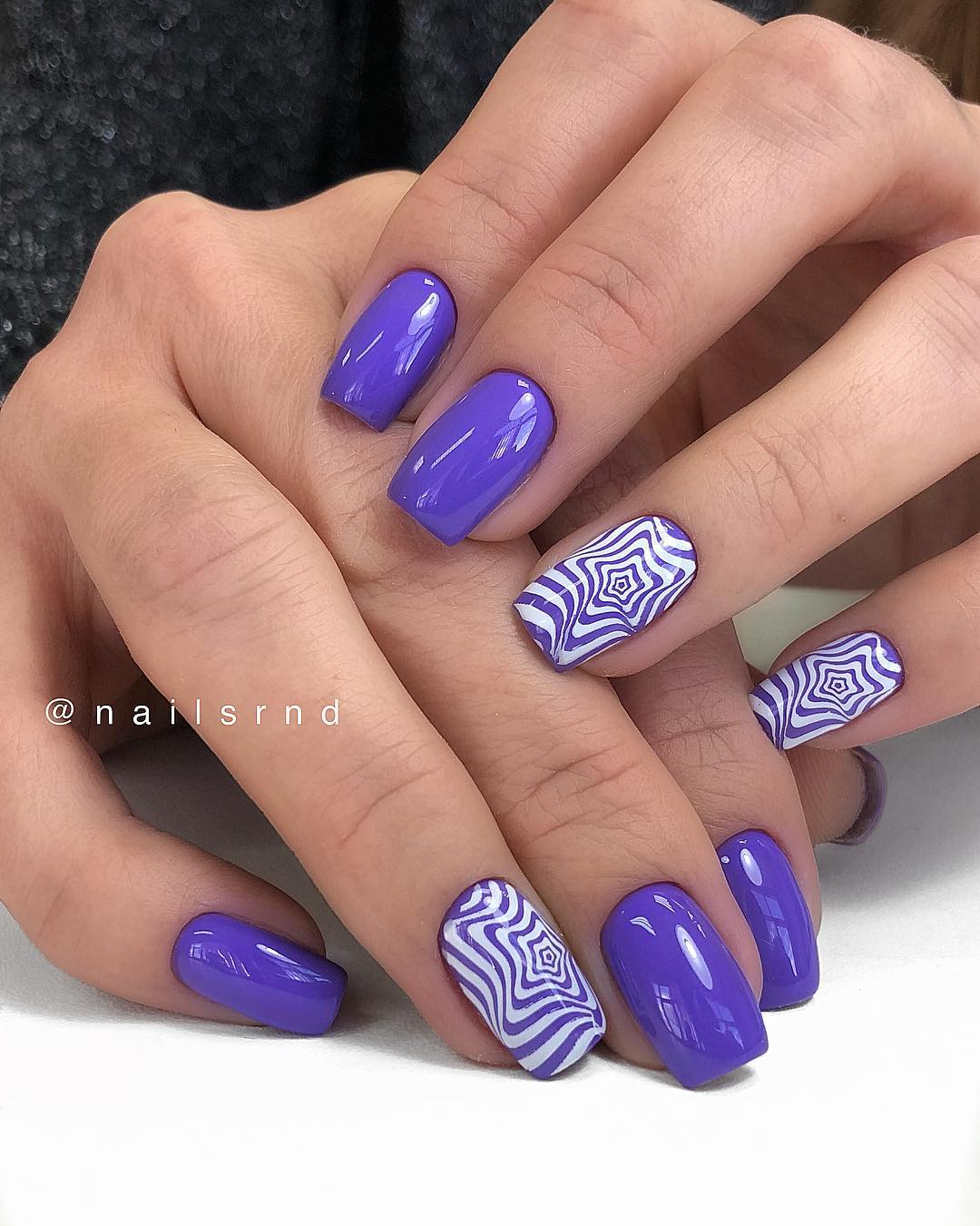 Стильный стемпинг маникюр 2026 – новые идеи дизайна