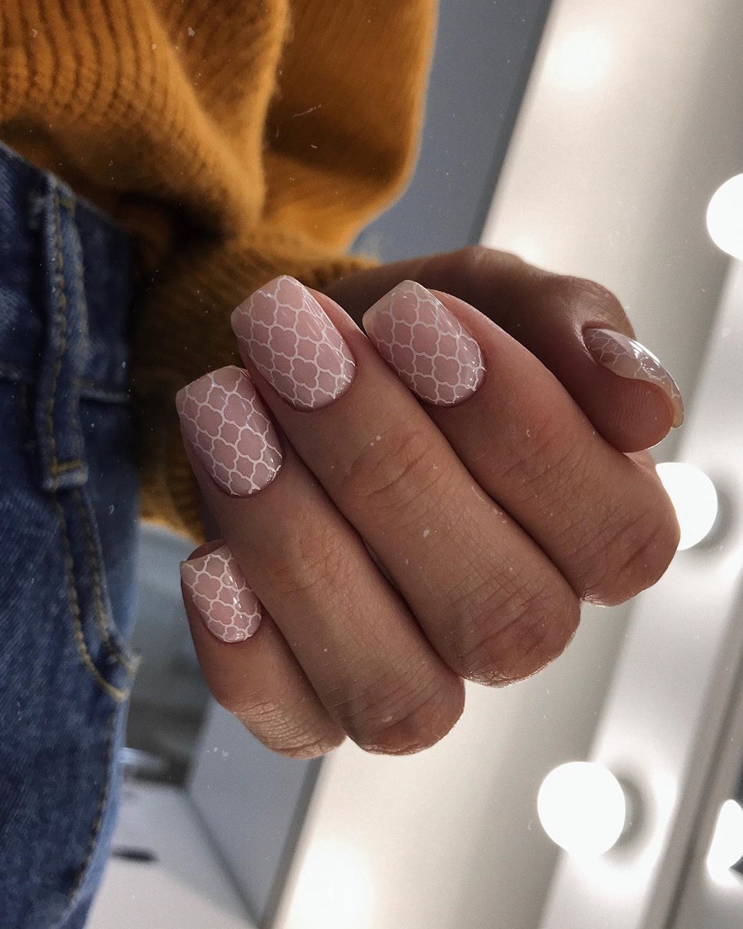 Стильный стемпинг маникюр 2026 – новые идеи дизайна